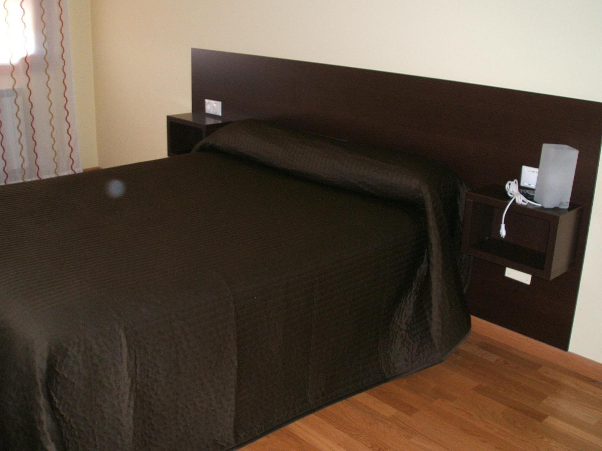 סילדה Hostal Casasnovas מראה חיצוני תמונה