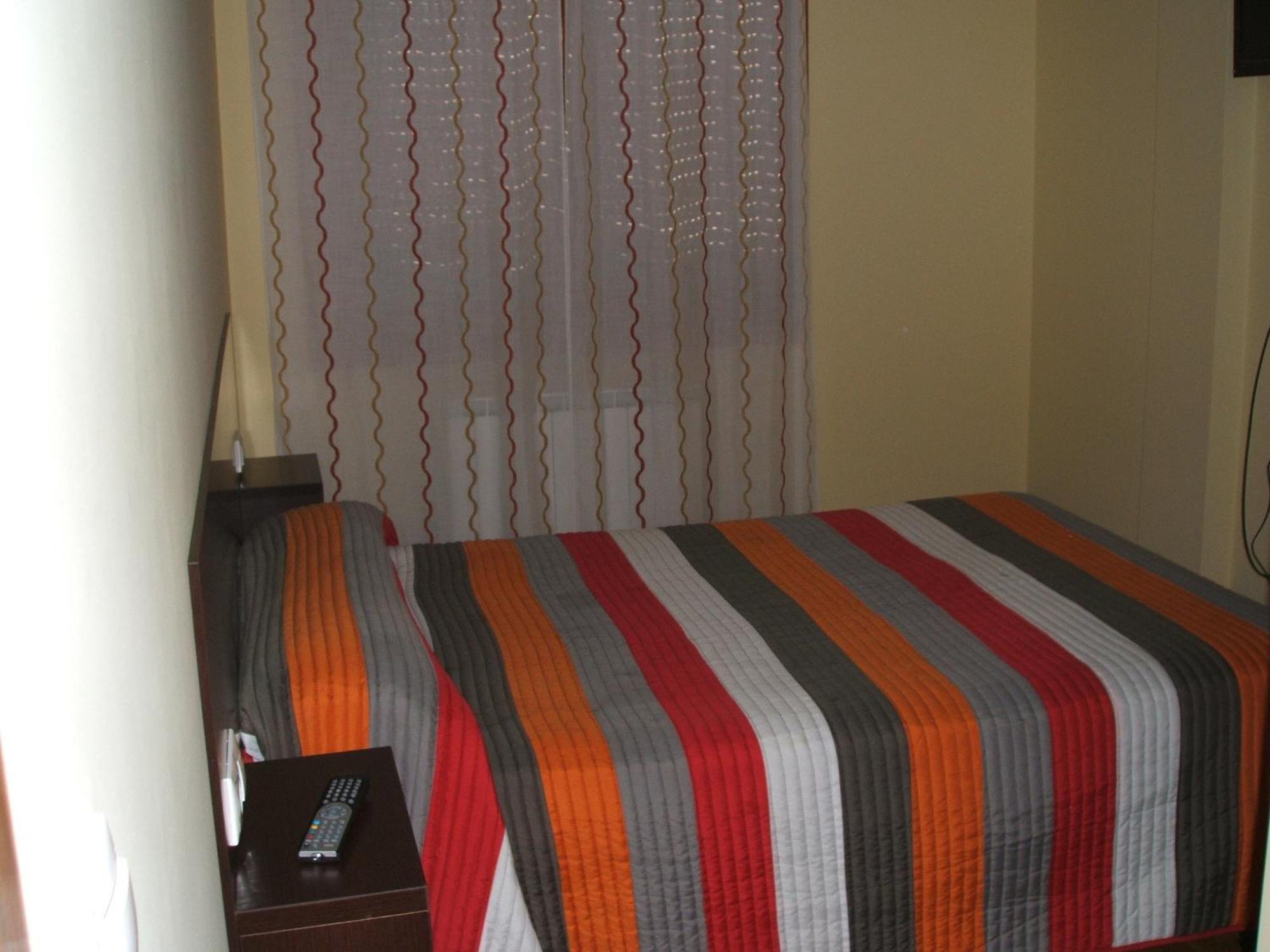 סילדה Hostal Casasnovas מראה חיצוני תמונה
