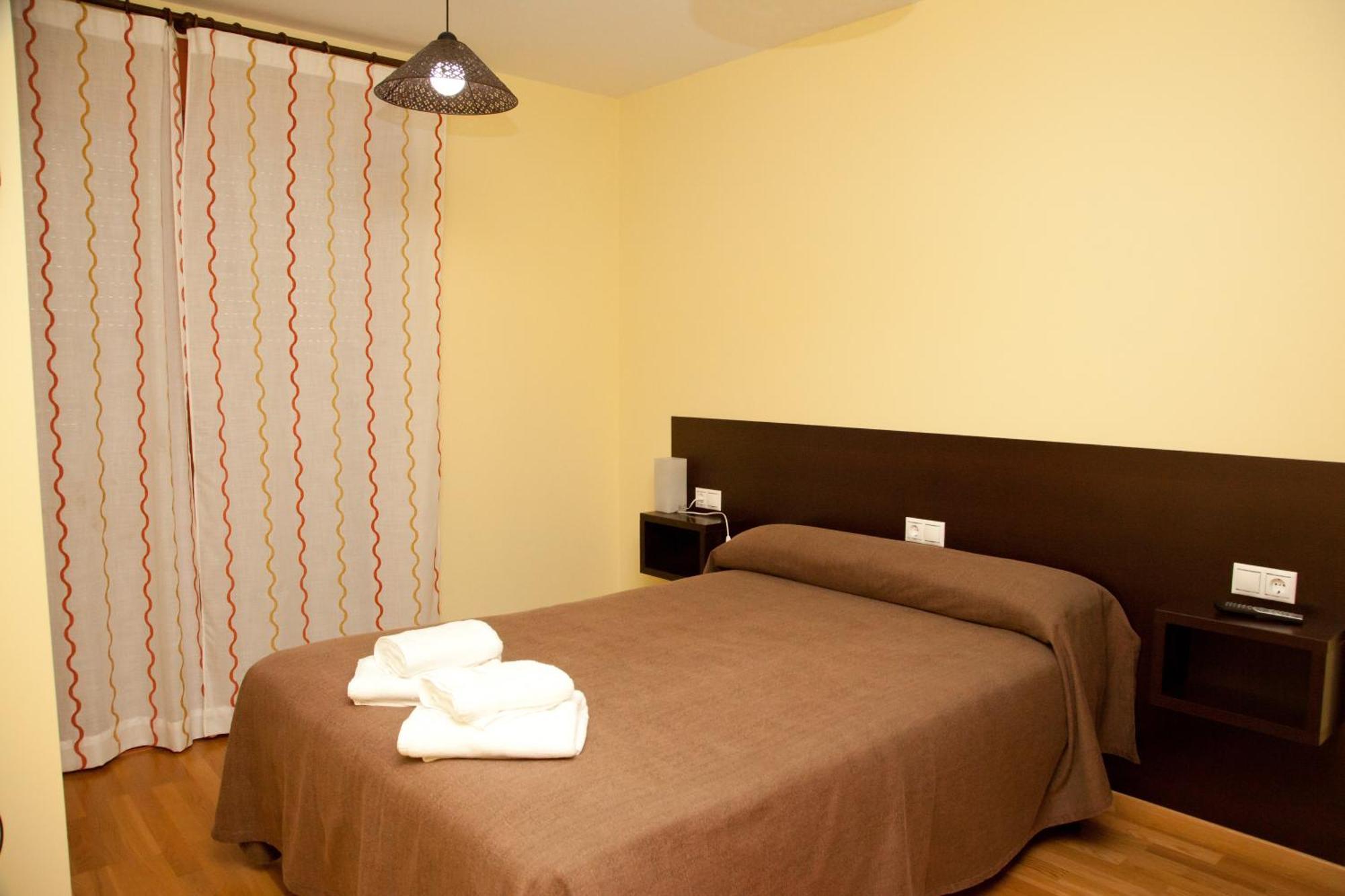 סילדה Hostal Casasnovas מראה חיצוני תמונה