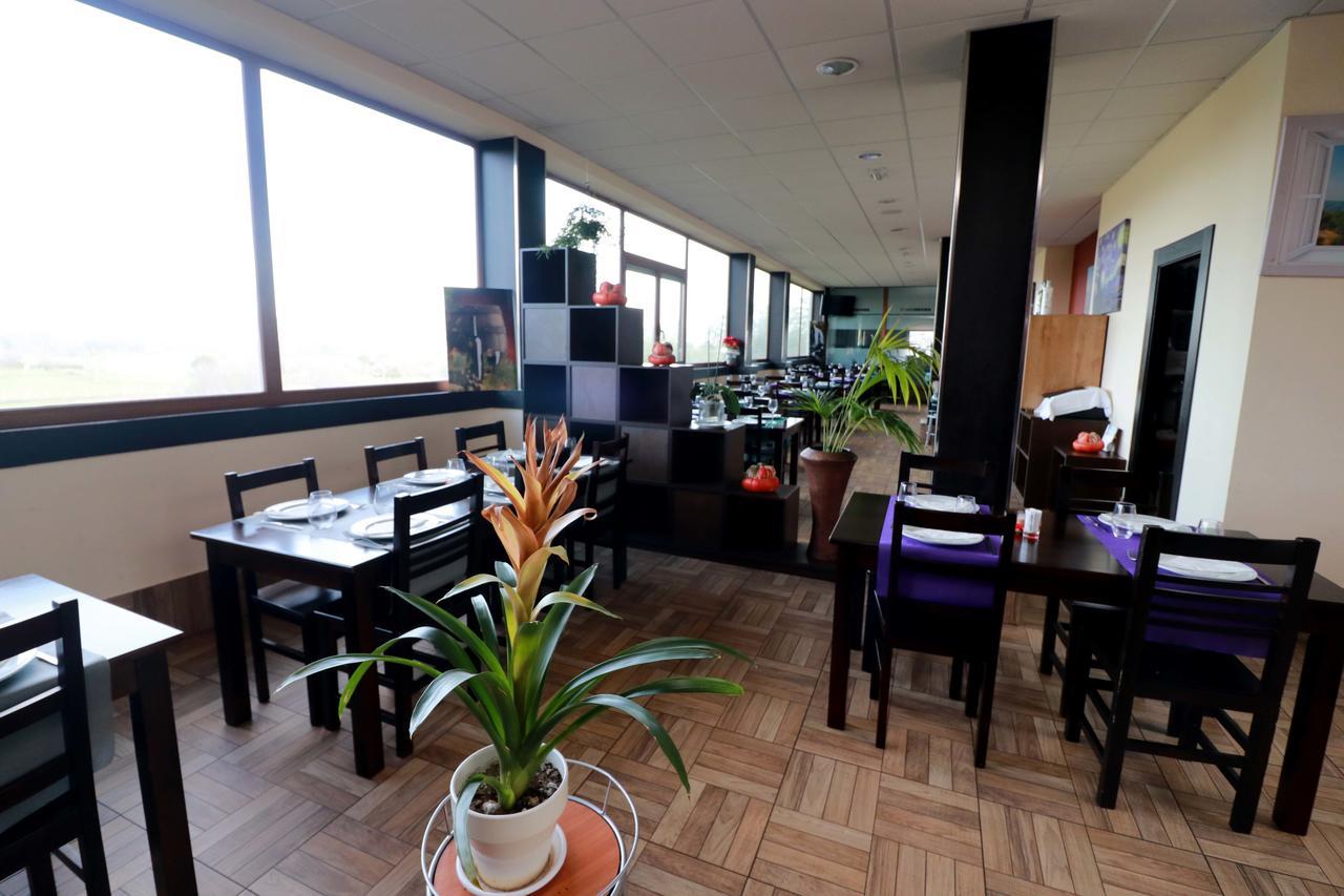 סילדה Hostal Casasnovas מראה חיצוני תמונה