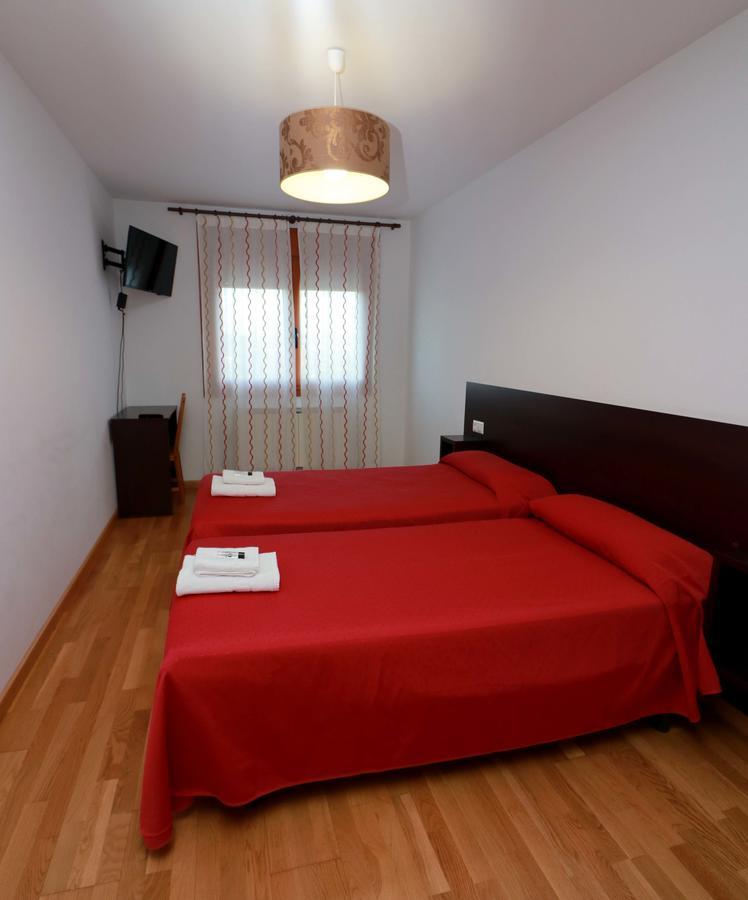 סילדה Hostal Casasnovas מראה חיצוני תמונה
